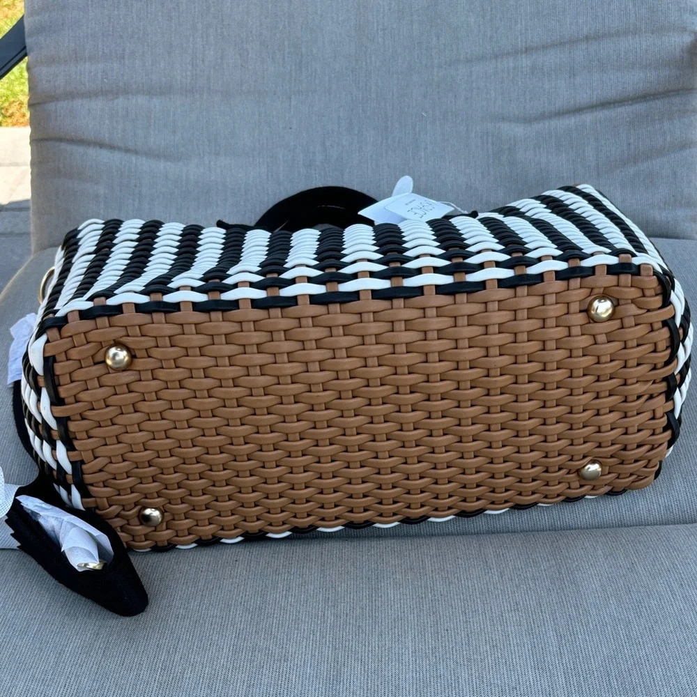 NWT- L*Space Voyager Bag/Cooler Tote